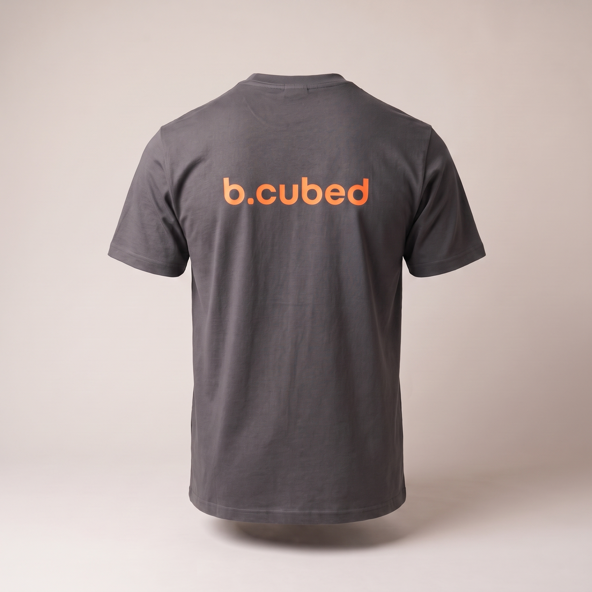 b.cubed Premium Cotton Work T in Dark Grey – detail view