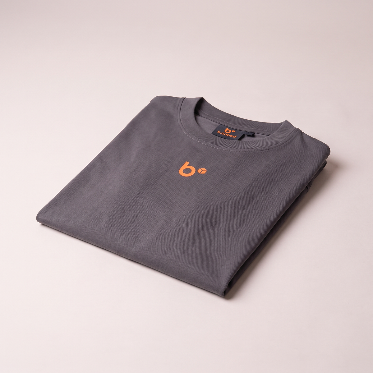 b.cubed Premium Cotton Work T – on-site view